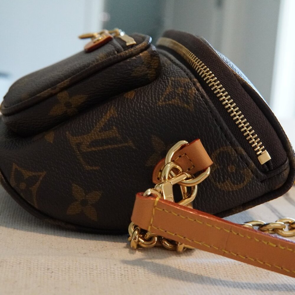 Louis Vuitton Mini Bum Bag LV in Monogram - Picture 6 of 16